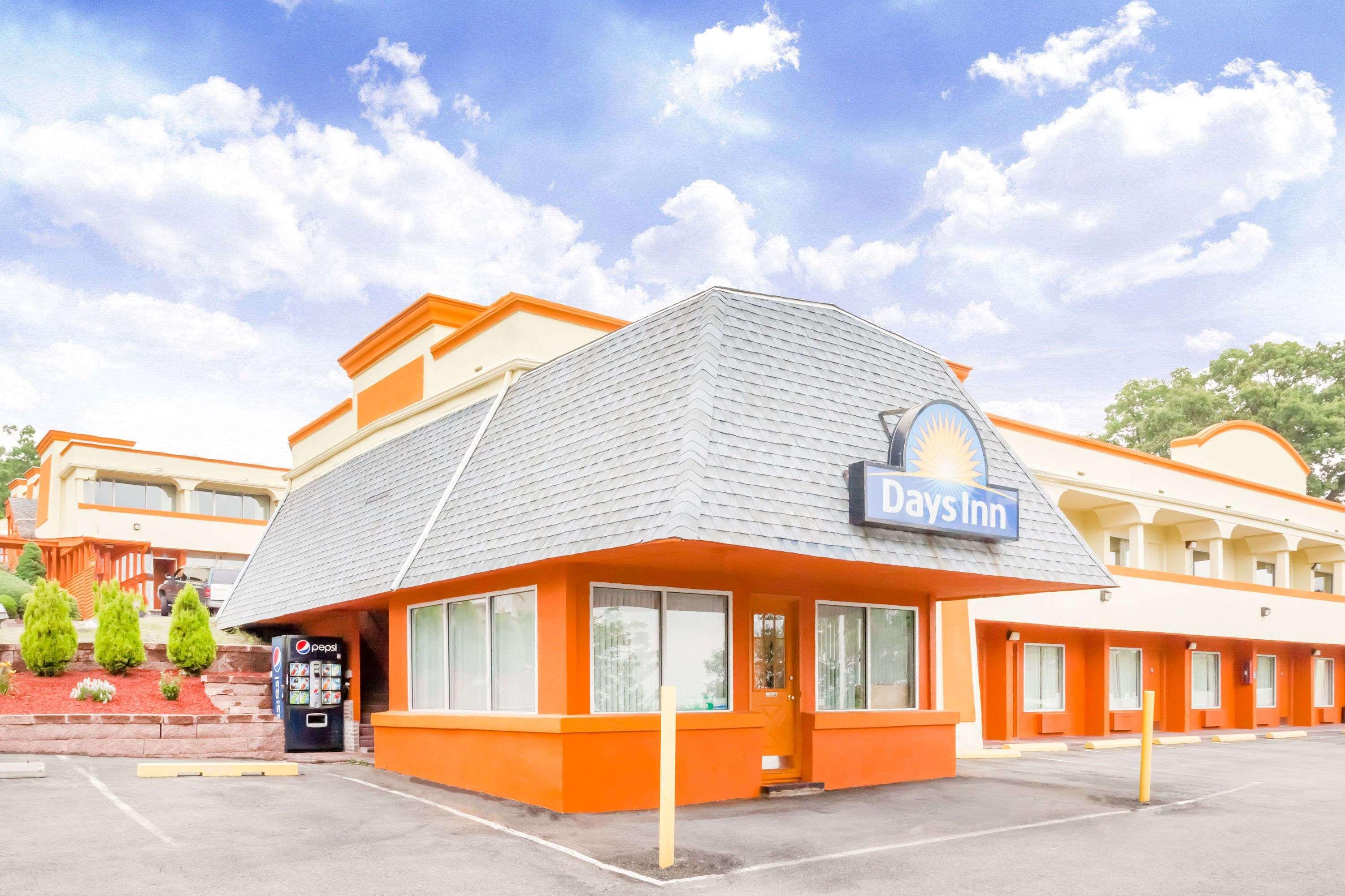 Days Inn By Wyndham Таннерсвилл Экстерьер фото